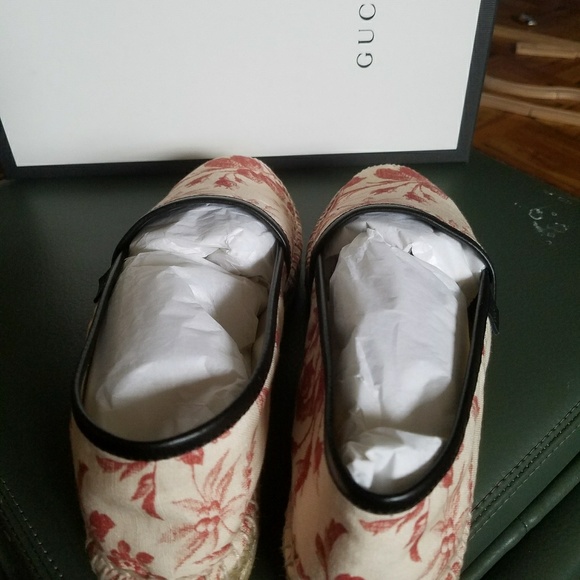 Gucci Women's espedrille - Picture 3 of 3